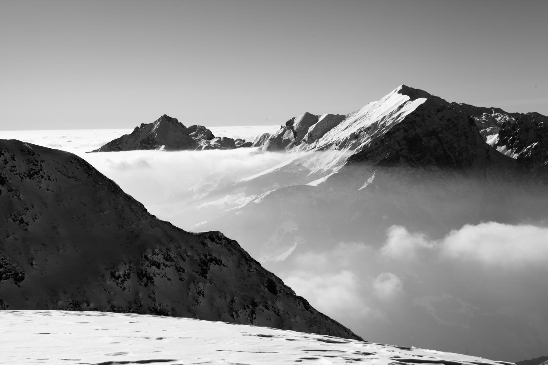 Nebbia e Grigna