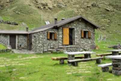 Rifugio Casera Vecchia Varrone