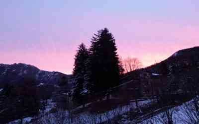 Alba innevata a Maggio di Cremeno